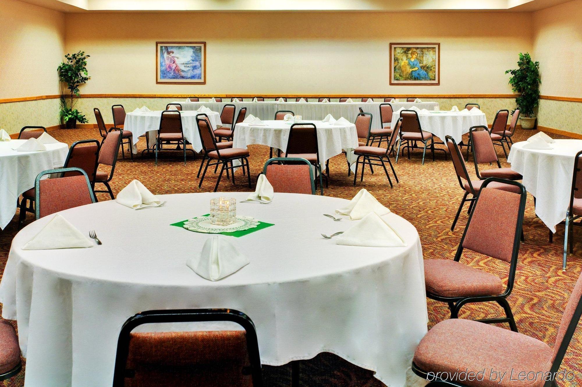 Clarion Pointe Near Fort Campbell Hopkinsville Restaurante foto